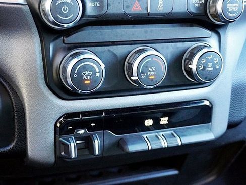 Used 2024 RAM 2500 Big Horn image 30