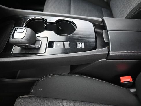 Used 2023 Nissan Rogue SV image 19