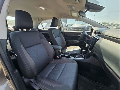 Used 2019 Toyota Corolla LE FWD image 4