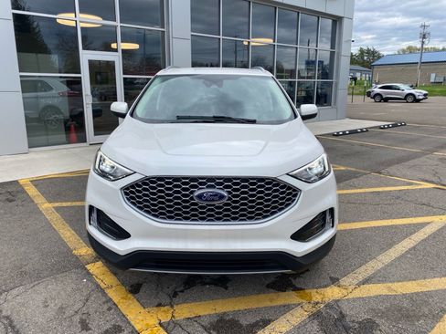 Used 2024 Ford Edge SEL w/ Convenience Package AWD/4WD image 8