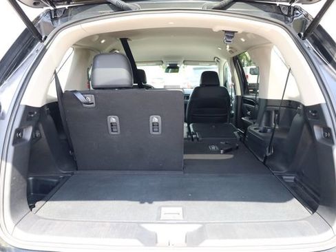 Used 2025 Honda Pilot EX-L image 33