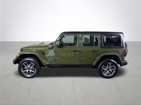 Used 2024 Jeep Wrangler Unlimited AWD/4WD image 9