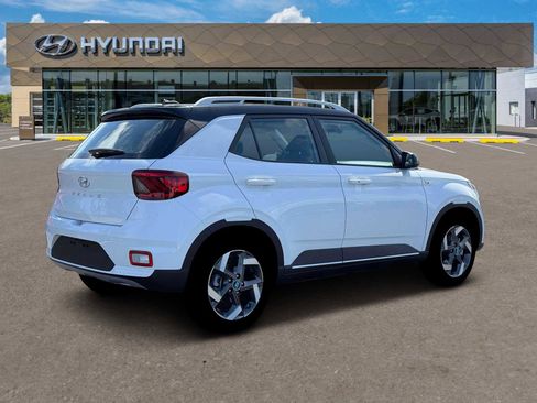 New 2026 Hyundai Venue SEL image 8