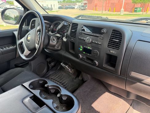Used 2010 Chevrolet Silverado 1500 LT w/ Power Pack Plus RWD image 7