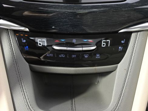 Used 2024 Cadillac XT6 Premium Luxury w/ Technology Package AWD/4WD image 31