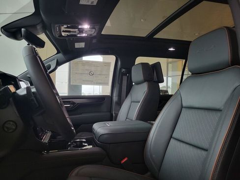 New 2026 GMC Yukon XL AT4 w/ AT4 Premium Plus Package AWD/4WD image 12