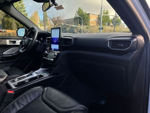 Used 2023 Ford Explorer ST w/ Equipment Group 401A image 17