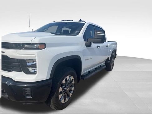 Used 2026 Chevrolet Silverado 2500 Custom w/ Snow Plow Prep/Camper Package AWD/4WD image 11