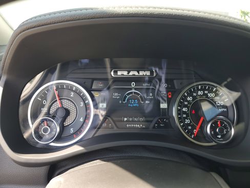 Used 2024 RAM 2500 Laramie image 23