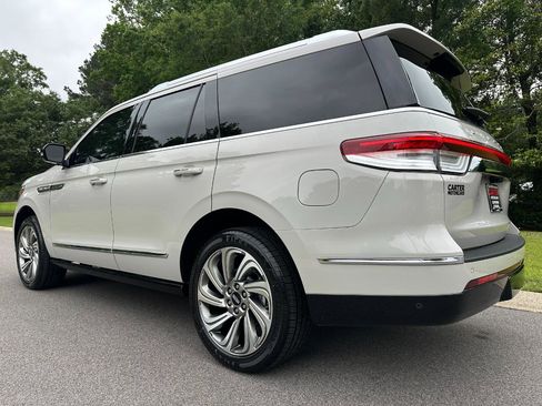 Used 2023 Lincoln Navigator Reserve AWD/4WD image 7