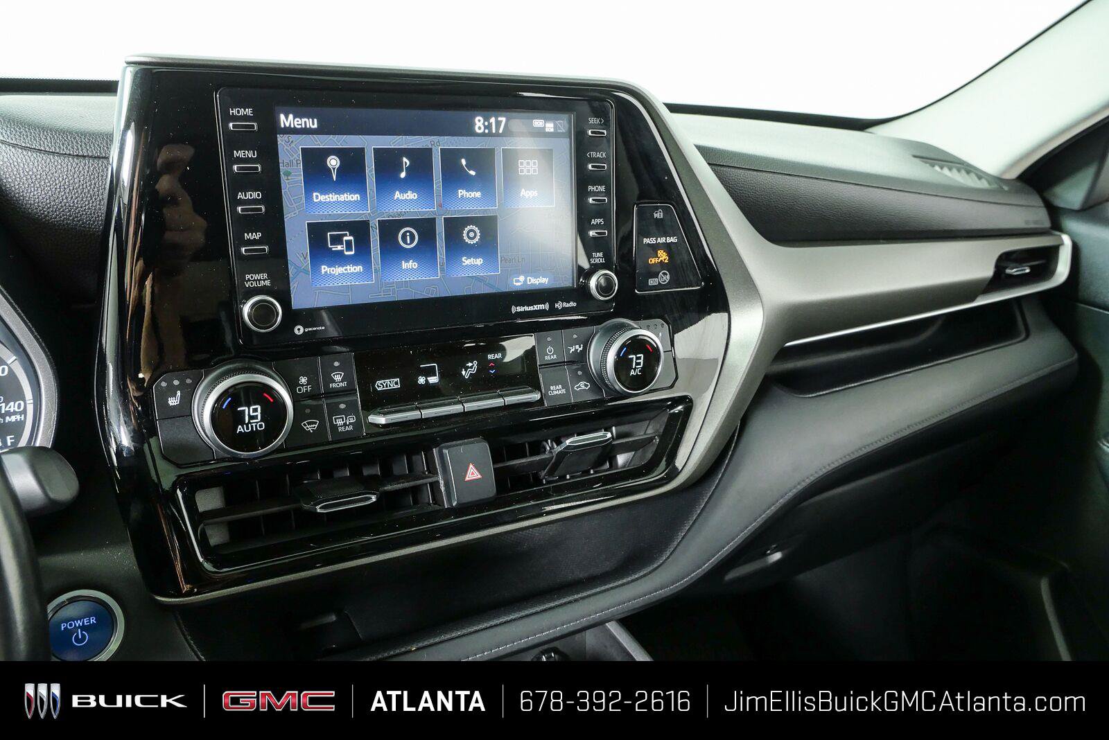 Used 2021 Toyota Highlander XLE FWD image 12