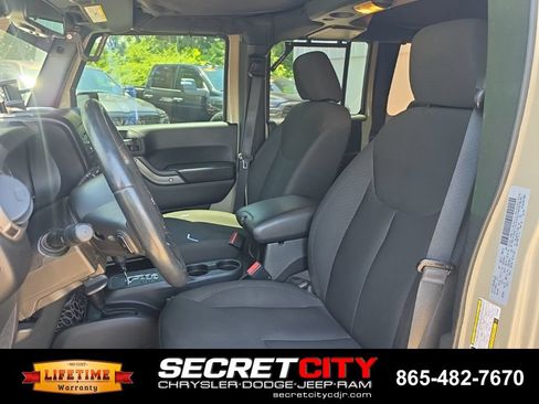 Used 2017 Jeep Wrangler Unlimited Sport w/ Quick Order Package 24S AWD/4WD image 10