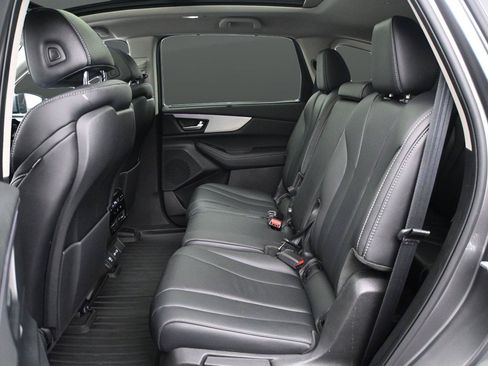 Certified 2024 Acura MDX SH-AWD w/ Technology Package image 9