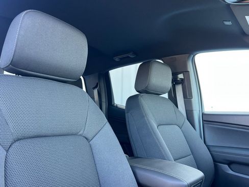 New 2025 GMC Canyon Elevation w/ Convenience Package image 13