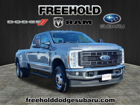 Used 2023 Ford F350 XL image 1