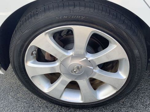 Used 2012 Hyundai Elantra Limited FWD image 31