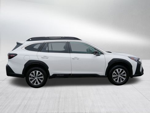 Used 2024 Subaru Outback Premium image 8