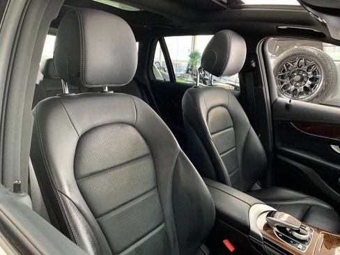 Used 2018 Mercedes-Benz GLC 300 4MATIC image 10
