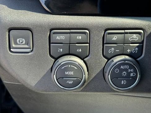 Used 2026 Chevrolet Silverado 1500 High Country w/ Midnight Edition AWD/4WD image 18