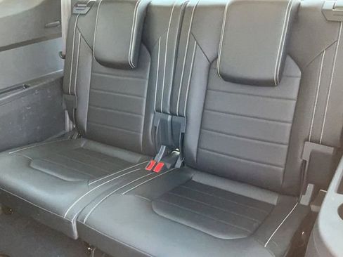 Used 2023 Volkswagen Atlas SEL Premium AWD/4WD image 16