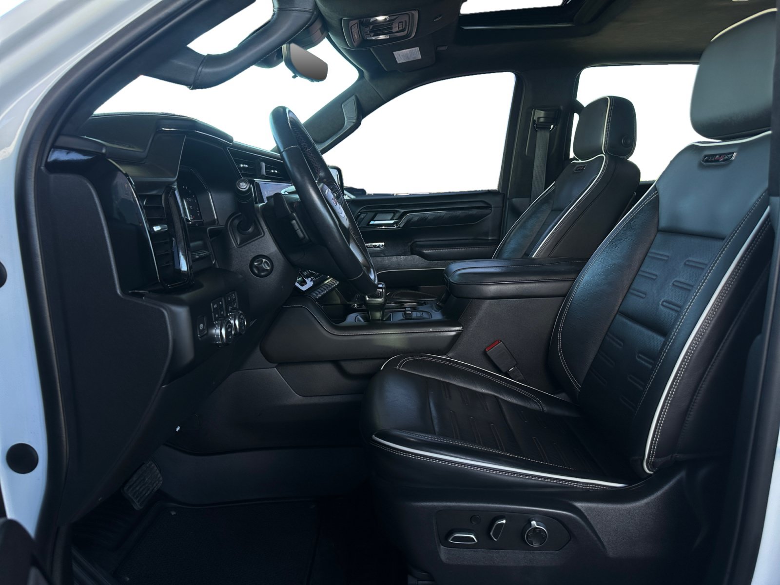 Used 2023 GMC Sierra 1500 AT4X AWD/4WD image 9