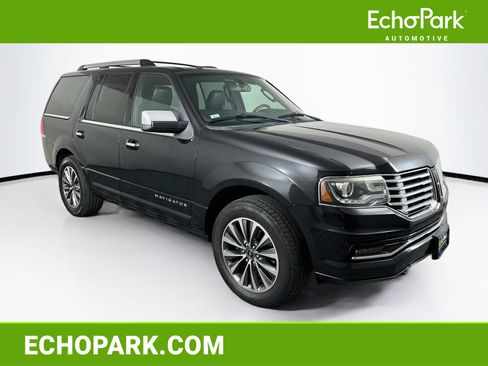 Used 2015 Lincoln Navigator 4WD image 1