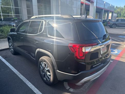 Used 2023 GMC Acadia SLT AWD/4WD image 3