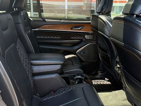 Used 2022 Jeep Grand Cherokee L Summit AWD/4WD image 20