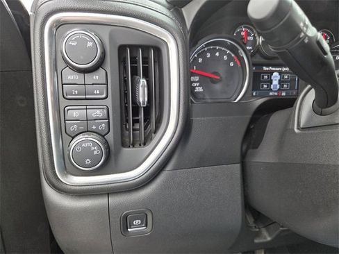 Used 2019 Chevrolet Silverado 1500 LT Trail Boss image 28