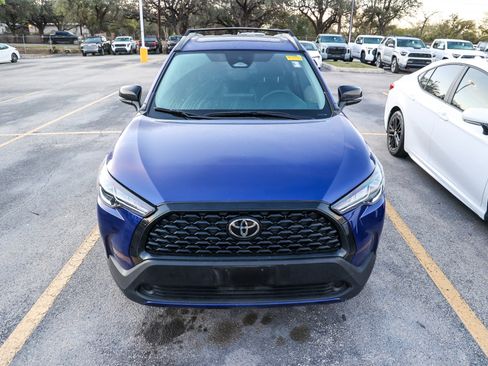 Certified 2025 Toyota Corolla Cross LE w/ Moonroof Package image 5