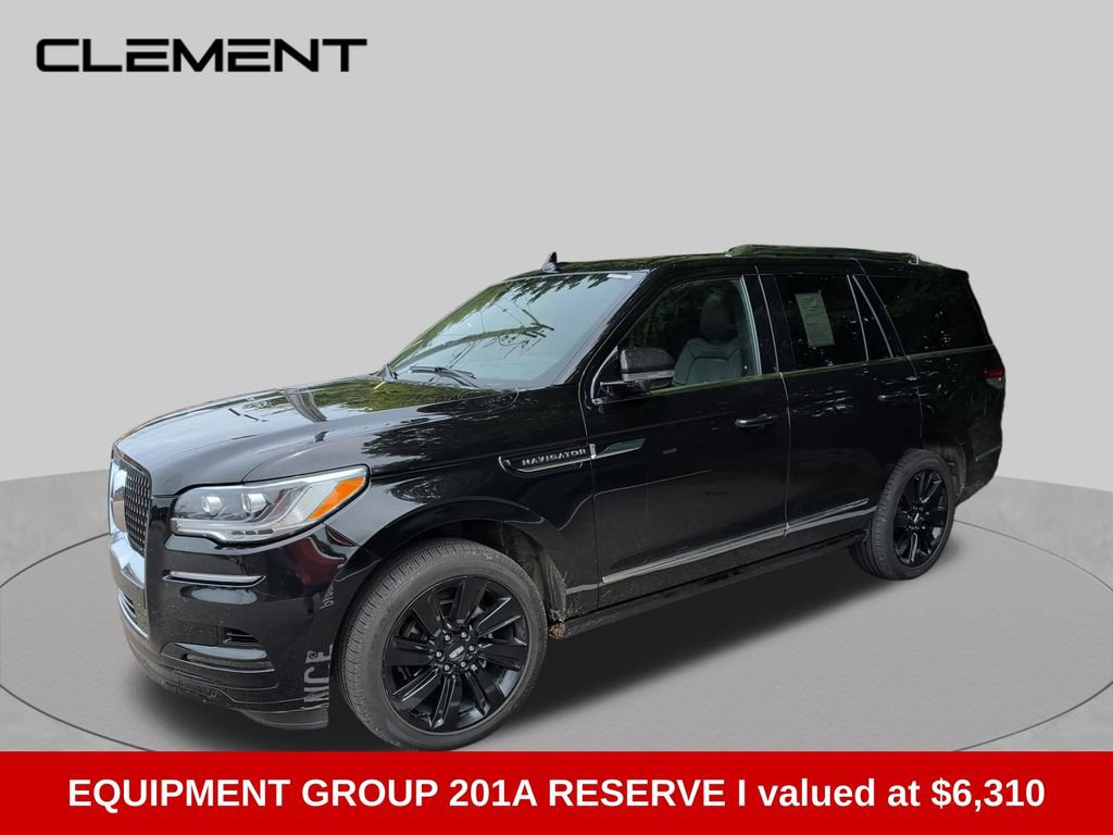 Used 2023 Lincoln Navigator Reserve AWD/4WD image 3