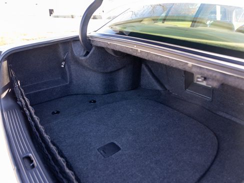 Used 2000 Cadillac De Ville DTS w/ Comfort/Convenience Pkg image 54