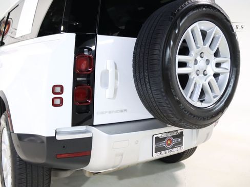 Used 2025 Land Rover Defender 110 S AWD/4WD image 71