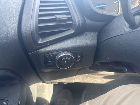 Used 2018 Ford EcoSport SE image 26