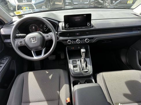 Used 2024 Honda CR-V LX image 15