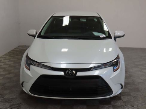 Used 2024 Toyota Corolla LE image 2