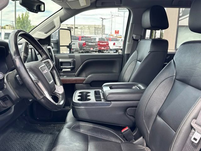 Used 2019 GMC Sierra 3500 SLT w/ Duramax Plus Package AWD/4WD image 17