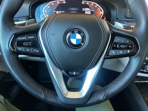 Used 2023 BMW 540i xDrive w/ Premium Package image 3
