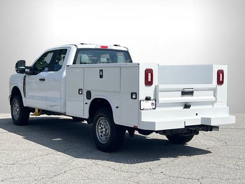 New 2026 Ford F250 XL w/ XL Chrome Package AWD/4WD image 23
