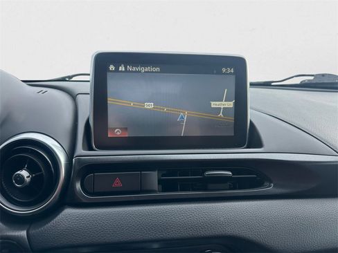 Certified 2018 FIAT 124 Spider Abarth w/ Convenience Group image 12