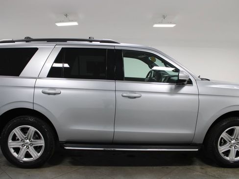 Used 2020 Ford Expedition XLT w/ Equipment Group 202A RWD image 11