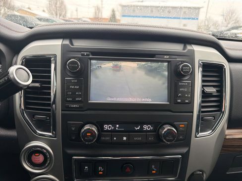 Used 2016 Nissan Titan SL image 18