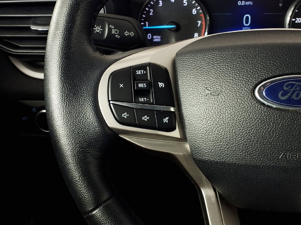 Used 2024 Ford Explorer XLT RWD image 19