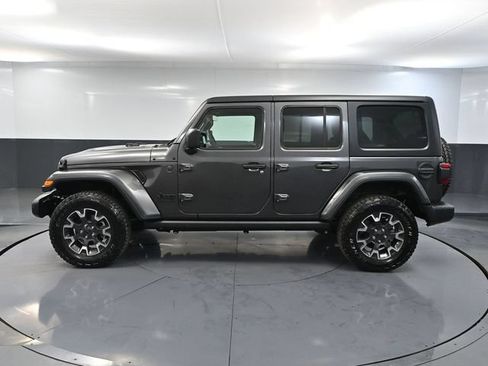 Used 2025 Jeep Wrangler Unlimited Sahara w/ Technology Group AWD/4WD image 11