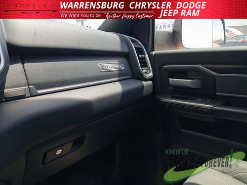 Used 2019 RAM 2500 Big Horn w/ Night Edition AWD/4WD image 25