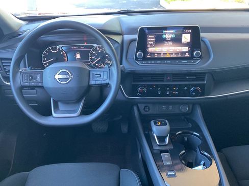 Used 2025 Nissan Rogue S FWD image 12