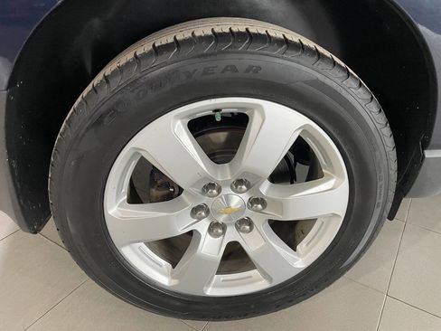 Used 2017 Chevrolet Traverse LT w/ Style and Technology Package image 14