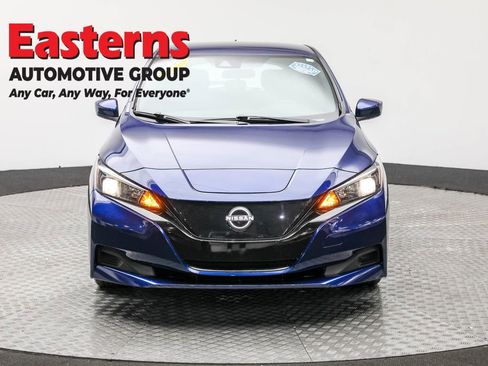 Used 2023 Nissan Leaf S image 2