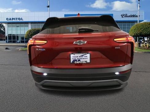 New 2025 Chevrolet Blazer EV LT image 15