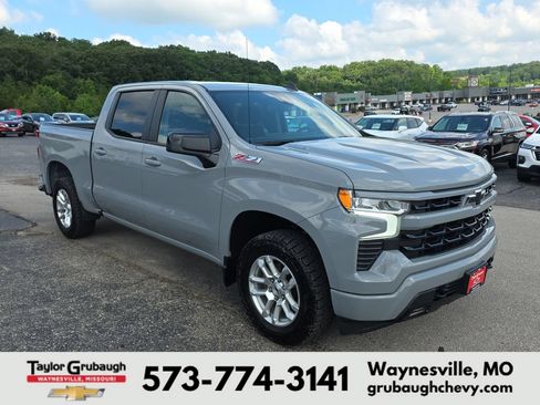 Used 2024 Chevrolet Silverado 1500 RST w/ Z71 Off-Road Package AWD/4WD image 2